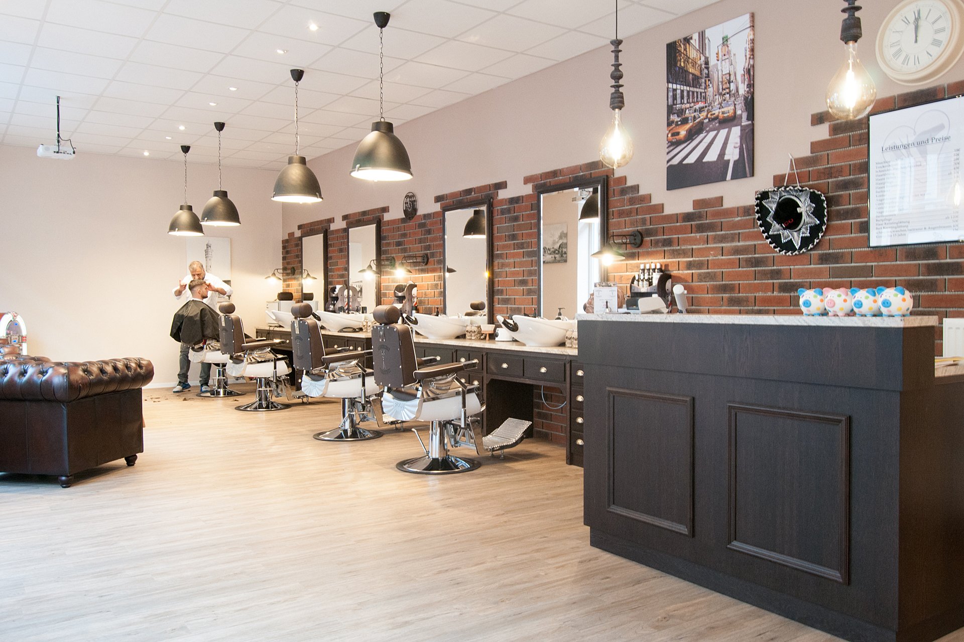 Barbershop_Tiraschci_DLD_374918_0