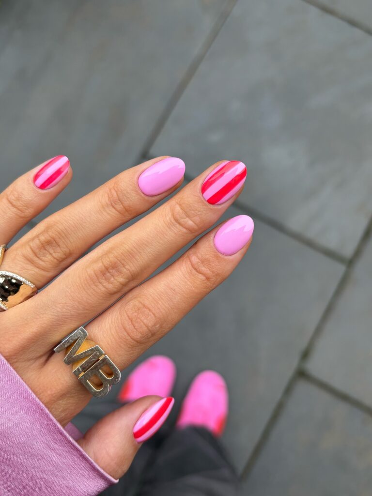 Beauty-Trends Frühling 2026 - Pop Mood Nails (Streifen) - @thenaillologist | Treatwell